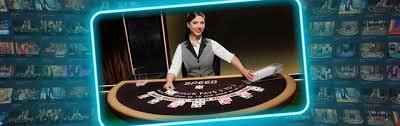 Pengguna mobile membaca Rummy Pool bazi